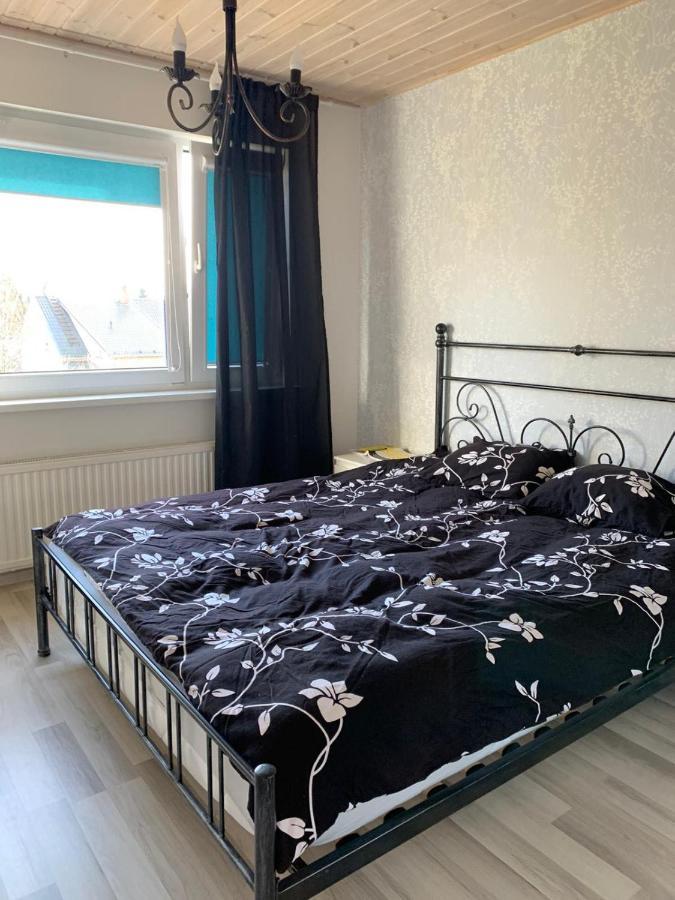 Modern Cozy 2 Bedroom Apartment Near City Center Parnu Bagian luar foto